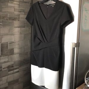 Color block dress. Fully lined and very flattering